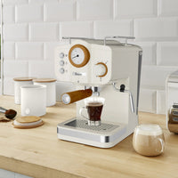 Salton Swan Nordic Pump Espresso Machine - SK22111WHTN|Machine à espresso Swan à pompe de style nordique - SK22111WHTN