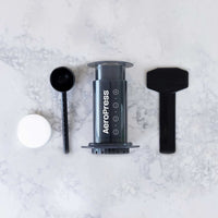 AeroPress Coffee & Espresso Maker|Machine à espresso et cafetière Aeropress
