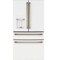 Café 4-Piece Brushed Brass Handle Kit for French-Door Refrigerator - CXQB4H4PNCG | Trousse de poignées Café 4 pièces laiton brossé pour réfrigérateur à portes françaises - CXQB4H4PNCG | CXQB4NCG