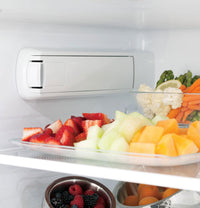 GE 23.1 Cu. Ft. French-Door Refrigerator with Internal Water Dispenser – PWE23KSKSS|Réfrigérateur GE de 23,1 pi³ à portes françaises avec distributeur d'eau interne – PWE23KSKSS|PWE23KSS