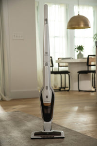 Electrolux Ergorapido™ 2-in-1 Cordless Stick Vacuum - EHVS2510AW | Aspirateur-balai sans fil 2 en 1 ErgorapidoMC d’Electrolux - EHVS2510AW | EHVS2510