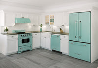 Classic Retro by Unique 36" 21.4 Cu. Ft. Counter-Depth Refrigerator - Ocean Mist Turquoise - UGP-595L T AC | Réfrigérateur Classic Rétro par Unique de 36 po et de 21,4 pi3 de profondeur comptoir - turquoise brume marine - UGP-595L T AC | U595LTAC