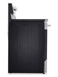 LG 30" 6.3 Cu Ft. Smart Electric Range with Probake Convection® and EasyClean® - LREN6321YE  | Cuisinière intelligente électrique LG de 6,3 pi³ et de 30 po avec convection ProBake ConvectionMD et EasyCleanMD - LREN6321YE