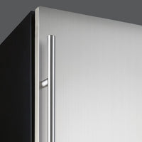 Silhouette Mosel 15" Undercounter Ice Maker - DIM32D2BSSPR | Machine à glaçons sous le comptoir Mosel de Silhouette de 15 po - DIM32D2BSSPR | DIM32D2S