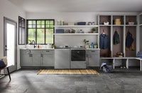 Maytag 6.0 Cu. Ft. Smart Top-Load Washer and 7.4 Cu. Ft. Gas Dryer – Radiant Silver  | Laveuse intelligente à chargement par le haut de 6,0 pi3 et sécheuse à gaz de 7,4 pi3 de Maytag - argenté radieux