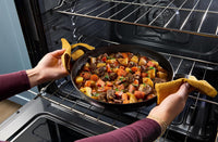 Whirlpool 30" 5 Cu. Ft. Gas Range with Air Cooking - Fingerprint Resistant Stainless Steel - WSGS5030SZ | Cuisinière à gaz Whirlpool de 5 pi³ et de 30 po avec cuisson à air - acier inoxydable résistant aux traces de doigts - WSGS5030SZ