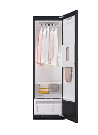 LG Styler Steam Closet with TrueSteam® Technology and Dynamic MovingHanger™ - SC5GMR80H  | Système d’entretien de vêtements à la vapeur StylerMD de LG avec technologie TrueSteamMD et cintre mobile Dynamique MovingHangerMC - SC5GMR80H