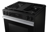 Samsung Bespoke 3 Series 6 Cu. Ft. Smart Gas Range with Air Fry - NSG6DG8300SRAA | Cuisinière intelligente à gaz Bespoke Samsung de série 3 de 6 pi³ avec friture à air Air Fry - NSG6DG8300SRAA | NSG6D83S