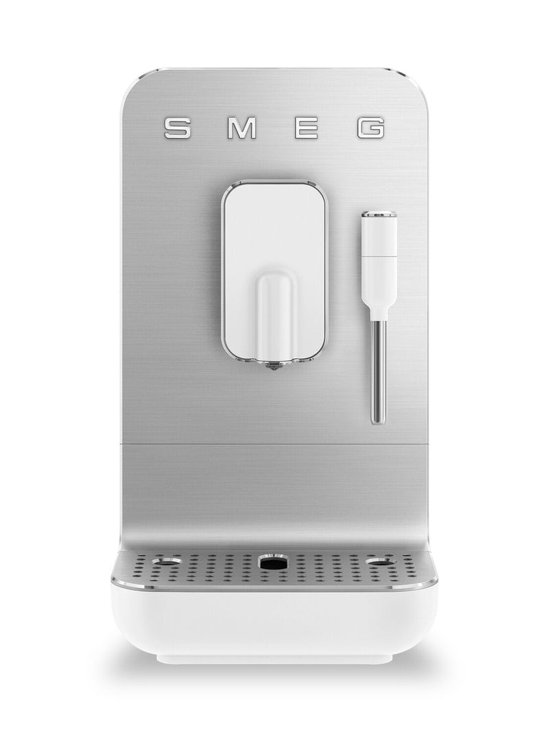 Smeg Fully Automatic Espresso Maker with Milk Wand - BCC02WHMUS|Machine à espresso Smeg entièrement automatique avec buse vapeur - BCC02WHMUS