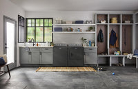 Maytag 5.5 Cu Ft. Top Load Washer with Pet Pro and 7.0 Cu. Ft. Pet Pro Electric Dryer – Volcano Black | Laveuse à chargement par le haut 5,5 pi³ avec Animal Pet Pro et sécheuse électrique Animal Pet Pro 7,0 pi³ de Maytag - noir volcan