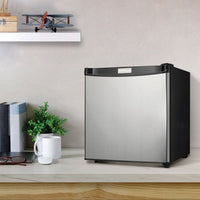 Danby 17.7" 1.6 Cu. Ft. Single-Door Mini Fridge – Stainless Steel - DCR016A3BSLDD | Mini réfrigérateur Danby de 1,6 pi³ et de 17,7 po à 1 porte - acier inoxydable - DCR016A3BSLDD