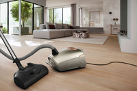 Miele Guard L1 Electro Canister Vacuum with Bag – Titanium PF - 41UFE036CDN | Aspirateur-traîneau Guard L1 Electro de Miele avec sac - titane PF - 41UFE036CDN
