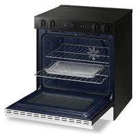 Samsung Bespoke 6.3 Cu. Ft. Electric Range with Oven Camera - NSE6DB870012AC | Cuisinière électrique Bespoke Samsung de 6,3 pi3 avec caméra de four - NSE6DB870012AC | NSE6D87W