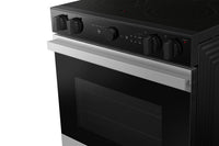 Samsung Bespoke 6.3 Cu. Ft. Smart Electric Range with Air Fry and Air Sous Vide - NSE6DG8500SRAC | Cuisinière intelligente électrique Bespoke de Samsung de 6,3 pi3 avec fonctions AirFry et Air Sous Vide - NSE6DG8500SRAC | NSE6D850