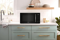 Whirlpool 1.0 Cu. Ft. Countertop Microwave with Air Fry - Black - WMCS5522RB | Four à micro-ondes de comptoir Whirlpool de 1,0 pi3 avec friture à air - noir - WMCS5522RB