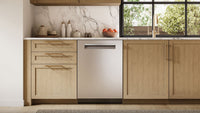 Bosch 500 Series 24” 44 dBA Built-In Dishwasher - Anti-Fingerprint Brushed Steel - SHP65DM5N | Lave-vaisselle encastré Bosch de série 500 de 24 po de 44 dBA - acier brossé résistant aux traces de doigts - SHP65DM5N