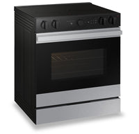 Samsung Bespoke 6.3 Cu. Ft. Smart Electric Range with Air Fry and Air Sous Vide - NSE6DG8500SRAC | Cuisinière intelligente électrique Bespoke de Samsung de 6,3 pi3 avec fonctions AirFry et Air Sous Vide - NSE6DG8500SRAC | NSE6D850