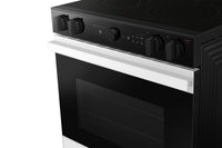 Samsung Bespoke 6.3 Cu. Ft. Smart Electric Range with Air Fry and Air Sous Vide - NSE6DB850012AC | Cuisinière intelligente électrique Bespoke de Samsung de 6,3 pi3 avec fonctions AirFry et Air Sous Vide - NSE6DB850012AC | NSE6D85W