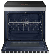 Samsung Bespoke 6.3 Cu. Ft. 9 Series Induction Range with Oven Camera - NSI6DG9900SRAC | Cuisinière à induction Bespoke Samsung de série 9 de 6,3 pi³ avec caméra de four - NSI6DG9900SRAC | NSI6D99S