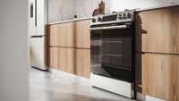 Bosch 30" 5.8 Cu. Ft. 100 Series Gas Range with Rapid Preheat and Air Fry - Stainless Steel - HGF1050MUC | Cuisinière à gaz Bosch série 100 de 5,8 pi3 et de 30 po avec préchauffage rapide et friture à air - acier inoxydable - HGF1050MUC | HGF105MC