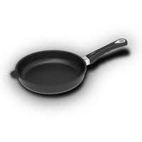 AMT 9.5-inch Induction Frying Pan | Poêle à frire à induction AMT de 9,5 po | D48GQFY1