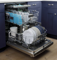 GE Built-In Top-Control Dishwasher with Full Third Rack - GDT665SSNSS - Dishwasher in Stainless Steel
