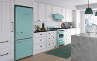Classic Retro by Unique 18 cu.ft. Frost-Free Bottom Freezer Refrigerator - UGP-510L T AC | Classic Rétro par Unique sans givre Réfrigérateur à congélateur dans le bas de 18 pi³ - UGP-510L T AC | D79GPHHV