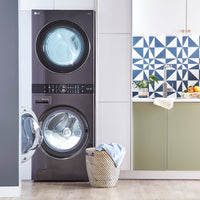 LG WashTower™ with 5.2 Cu. Ft. Washer and 7.4 Cu. Ft. Dryer - WKEX200HBA | Tour de lavage WashTowerMC de LG avec laveuse de 5,2 pi3 et sécheuse de 7,4 pi3 - WKEX200HBA | WKEX200H