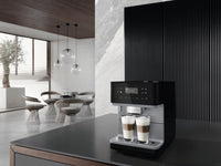 Miele CM 6160 Milk Perfection Espresso Machine | Machine à espresso Milk Perfection CM 6160 de Miele