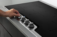 Frigidaire Professional 36" Induction Cooktop – FPIC3677RF - Electric Cooktop in Stainless Steel/Black
