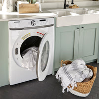 Samsung 5.2 Cu. Ft. Front-Load Washer and 7.5 Cu. Ft. Electric Dryer - White | Laveuse à chargement frontal de 5,2 pi³ et sécheuse électrique de 7,5 pi³ de Samsung – blanches | SAFL600W