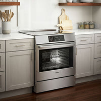 Bosch 4.6 Cu. Ft. 800 Series Electric Range with Induction Cooktop - HII8057C | Cuisinière électrique Bosch de série 800 de 4,6 pi3 avec surface de cuisson à induction - HII8057C | HII8057C
