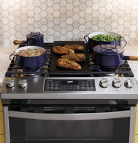 GE 6.7 Cu. Ft. Double-Oven Freestanding Gas Range - JCGSS86SPSS | Cuisinière amovible à gaz à four double GE de 6,7 pi³ – JCGSS86SPSS | JCGSS86S