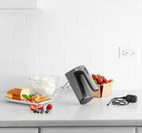 Cuisinart EvolutionX™ Cordless Rechargeable 5-Speed Hand Mixer - RHM-100C | Batteur à main rechargeable sans fil EvolutionXMC de Cuisinart à 5 vitesses - RHM-100C | RHM100SC