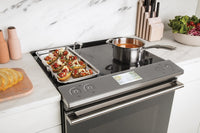 Café 5.3 Cu. Ft. Smart Slide-In Electric Induction Range - CHS90XM2NS5 | Cuisinière intelligente électrique encastrée Café de 5,3 pi³ à induction - CHS90XM2NS5 | CHS90XMP