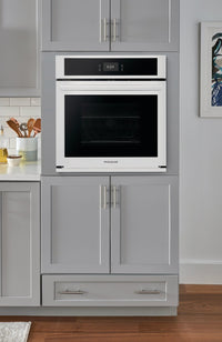 Frigidaire 5.3 Cu. Ft. Single Electric Wall Oven - FCWS2727AW | Four mural électrique simple Frigidaire de 5,3 pi3 - FCWS2727AW | FCWS272W