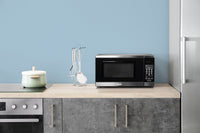 Danby 0.7 Cu. Ft. Space-Saving Under-the-Cupboard Microwave - DDMW007501G1 | Four à micro-ondes sous l'armoire Danby de 0,7 pi3 peu encombrant - DDMW007501G1 | DDMW0075