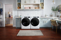 Whirlpool 5.2 Cu. Ft. Front-Load Washer and 7.4 Cu. Ft. Electric Dryer - White | Laveuse à chargement frontal de 5,2 pi³ et sécheuse électrique de 7,4 pi³ de Whirlpool - blanches | WHFL565L