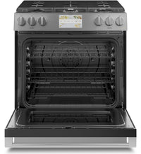 Café 5.7 Cu. Ft. 6-Burner Front-Control Dual Fuel Range - CC2S900M2NS5 | Cuisinière hybride Café de 5,7 pi3 avec commandes à l’avant et 6 brûleurs - CC2S900M2NS5 | CC2S900N