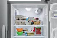 Frigidaire 25.6 Cu. Ft. Side-by-Side Refrigerator - FRSS2623AS | Réfrigérateur Frigidaire de 25,6 pi³ à compartiments juxtaposés - FRSS2623AS | FRSS262S