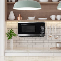 Danby 0.7 Cu. Ft. Space-Saving Under-the-Cupboard Microwave - DDMW007501G1 | Four à micro-ondes sous l'armoire Danby de 0,7 pi3 peu encombrant - DDMW007501G1 | DDMW0075