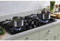 GE 36" Built-In Gas Cooktop - JGP3036DLBB | Surface de cuisson à gaz encastrée GE de 36 po – JGP3036DLBB | JGP3036B