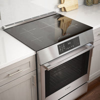 Bosch 4.6 Cu. Ft. 800 Series Electric Range with Induction Cooktop - HII8057C | Cuisinière électrique Bosch de série 800 de 4,6 pi3 avec surface de cuisson à induction - HII8057C | HII8057C