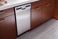 Whirlpool Compact Tall-Tub Dishwasher - WDF518SAHM|Lave-vaisselle compact Whirlpool à cuve haute - WDF518SAHM|WDF518HM